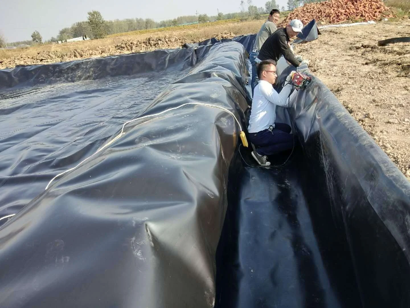 Why and How to Choose Geomembrane Sheet for Waterproofing